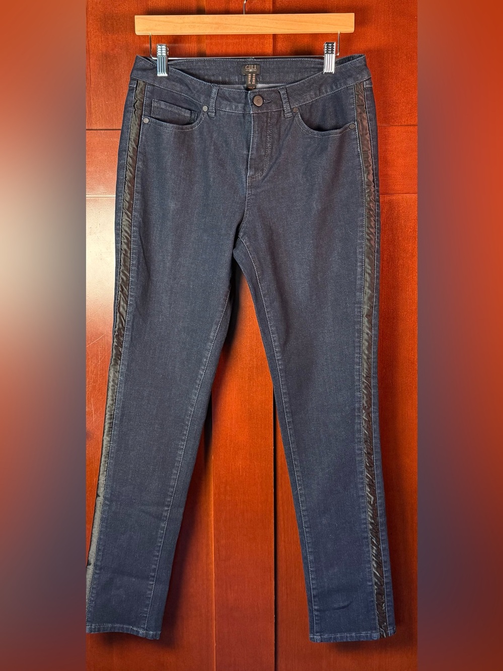 G.I.L.I. Dark Blue Jeans Black Tuxedo Stripe Size 10 Slim Straight